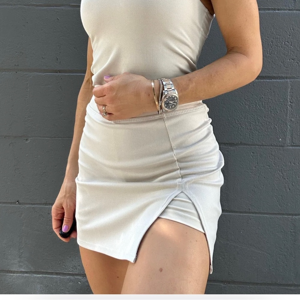 NWOT Beyond Yoga Heather Rib Hold Court Skirt (Lg)